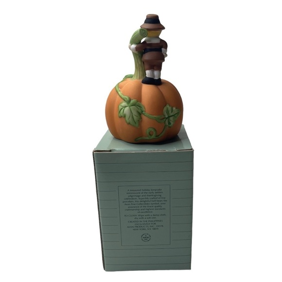 Vintage Avon 1990 Giving Thanks Porcelain Bell - Picture 6 of 6